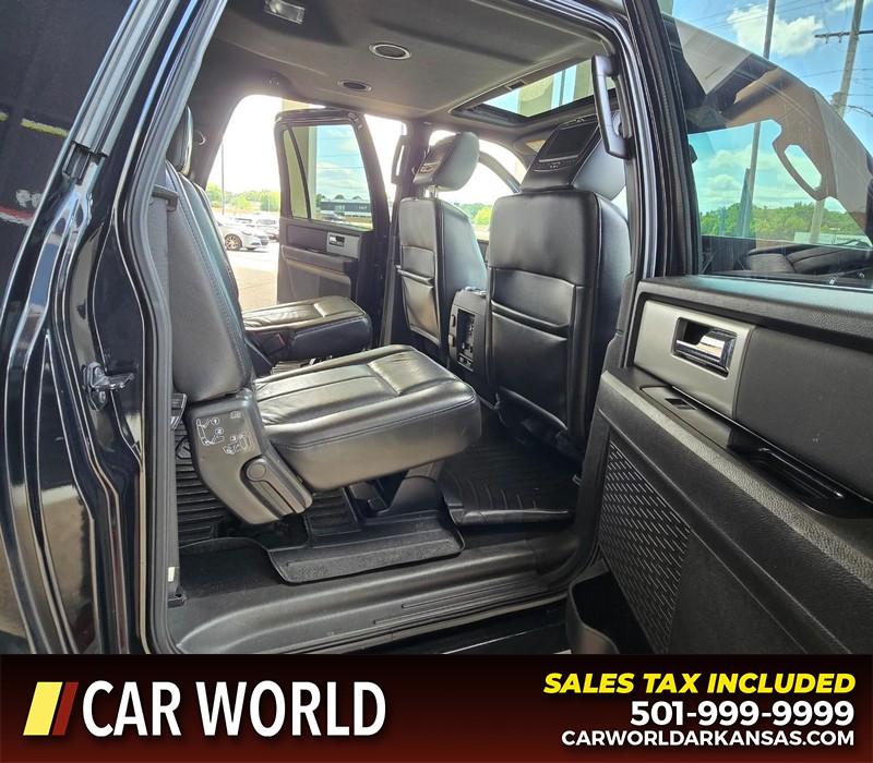 Ford Expedition EL Vehicle Full-screen Gallery Image 13