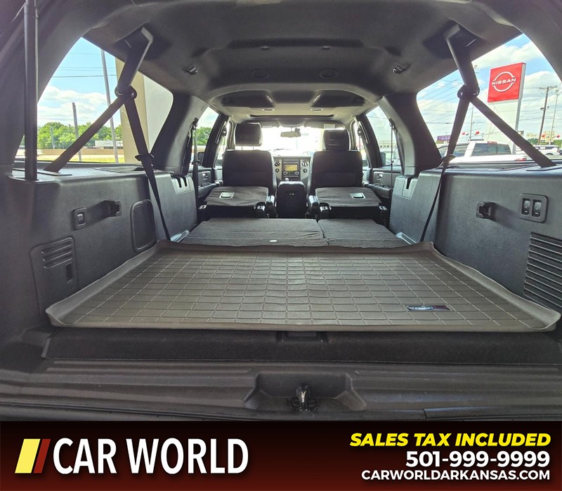 Ford Expedition EL Vehicle Full-screen Gallery Image 18