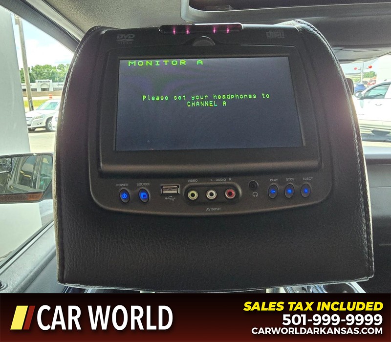 Ford Expedition EL Vehicle Full-screen Gallery Image 24