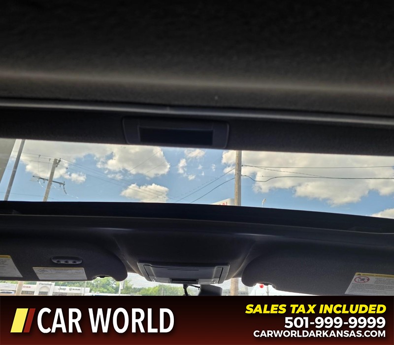 Ford Expedition EL Vehicle Full-screen Gallery Image 26