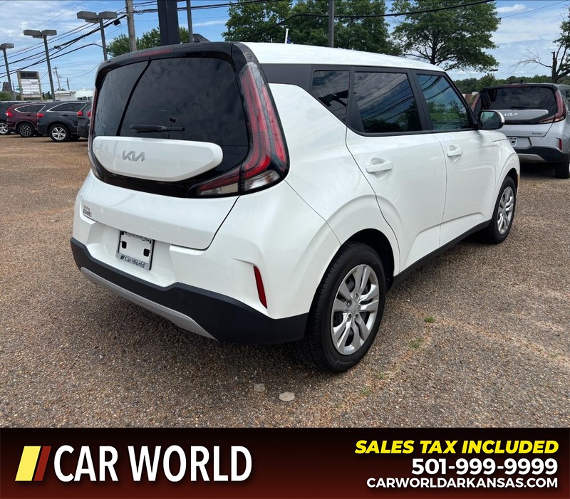 Kia Soul Vehicle Full-screen Gallery Image 3
