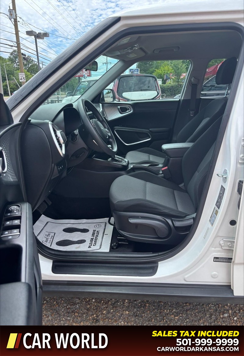 Kia Soul Vehicle Full-screen Gallery Image 13