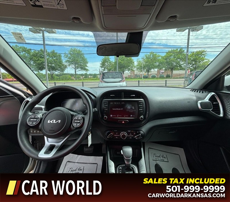 Kia Soul Vehicle Full-screen Gallery Image 16