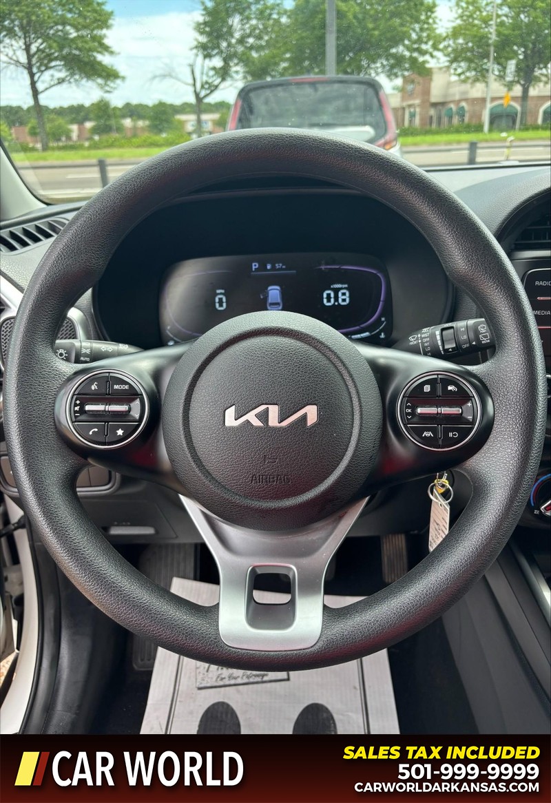 Kia Soul Vehicle Full-screen Gallery Image 19