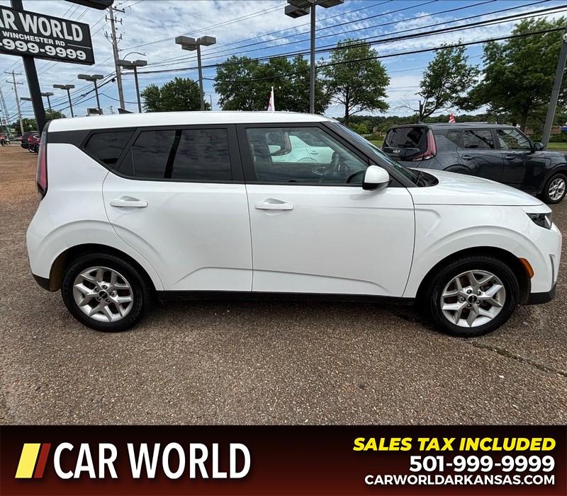 Kia Soul Vehicle Full-screen Gallery Image 2