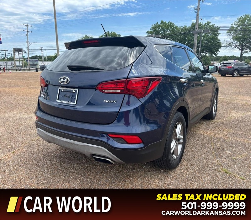 Hyundai Santa Fe Sport Vehicle Full-screen Gallery Image 3