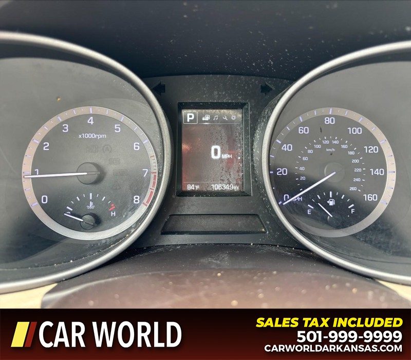 Hyundai Santa Fe Sport Vehicle Full-screen Gallery Image 19