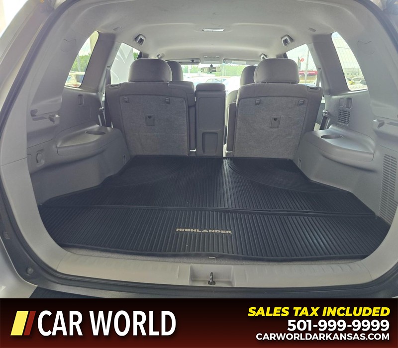 Toyota Highlander Hybrid Vehicle Full-screen Gallery Image 13