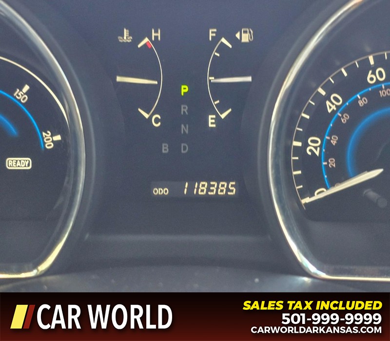 Toyota Highlander Hybrid Vehicle Full-screen Gallery Image 16