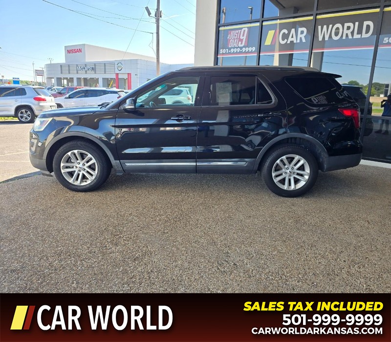Ford Explorer Vehicle Full-screen Gallery Image 4