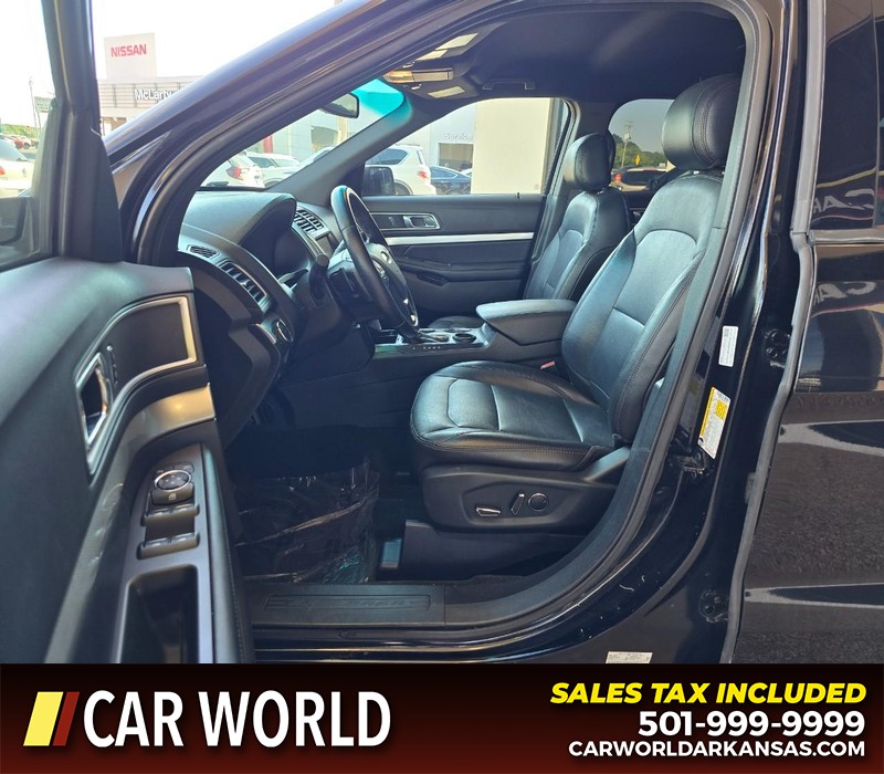 Ford Explorer Vehicle Full-screen Gallery Image 9