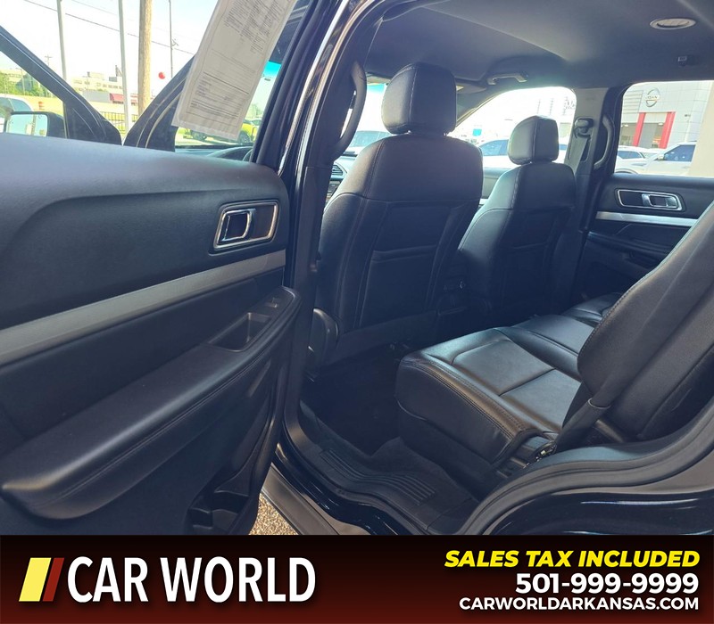 Ford Explorer Vehicle Full-screen Gallery Image 10