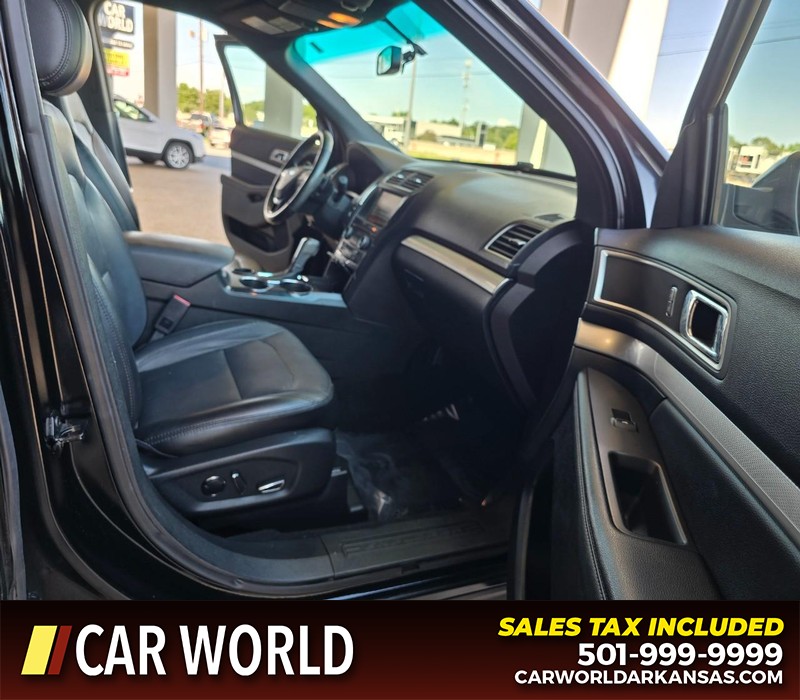 Ford Explorer Vehicle Full-screen Gallery Image 13