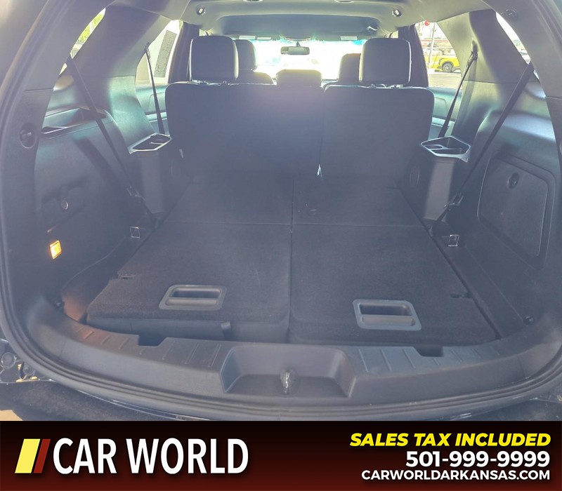 Ford Explorer Vehicle Full-screen Gallery Image 17