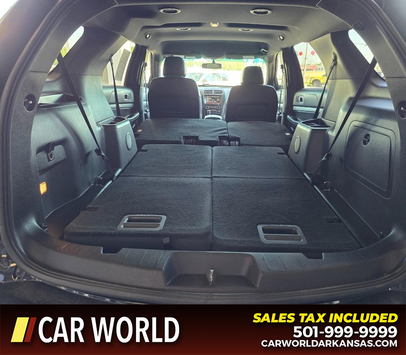 Ford Explorer Vehicle Full-screen Gallery Image 18