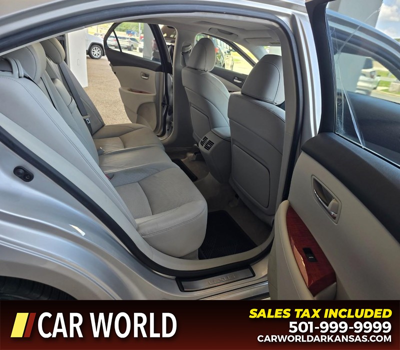 Lexus ES 350 Vehicle Full-screen Gallery Image 13