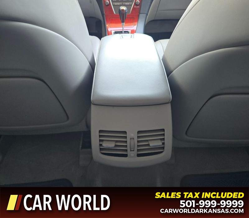 Lexus ES 350 Vehicle Full-screen Gallery Image 20