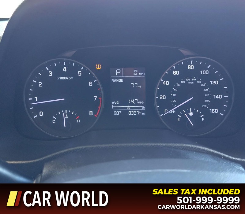 Hyundai Elantra Vehicle Full-screen Gallery Image 17