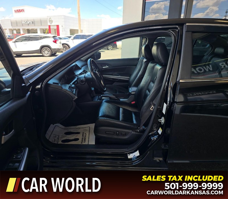 Honda Accord Sedan Vehicle Full-screen Gallery Image 8