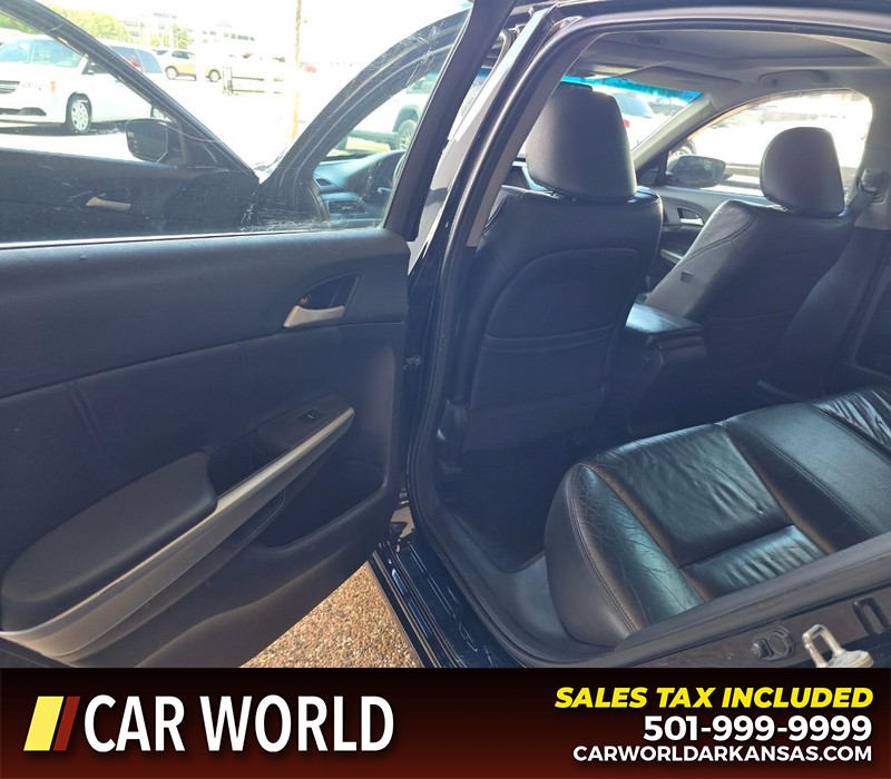 Honda Accord Sedan Vehicle Full-screen Gallery Image 9