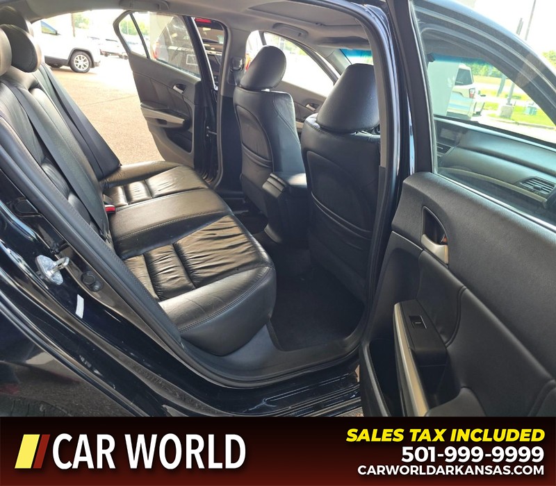 Honda Accord Sedan Vehicle Full-screen Gallery Image 12