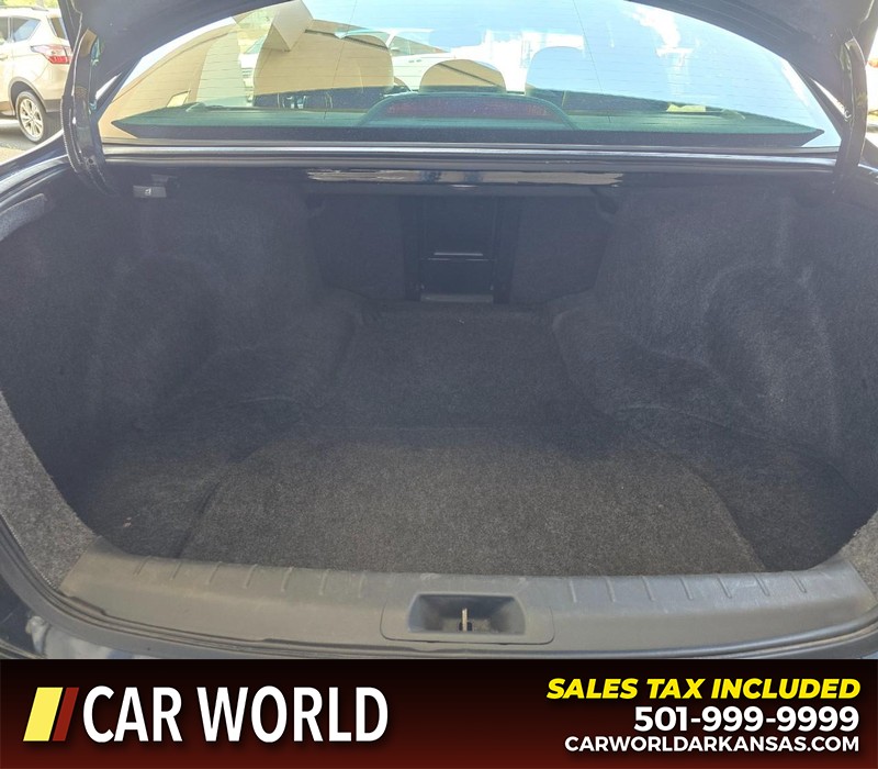 Honda Accord Sedan Vehicle Full-screen Gallery Image 13