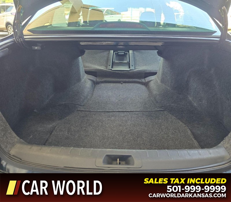 Honda Accord Sedan Vehicle Full-screen Gallery Image 14