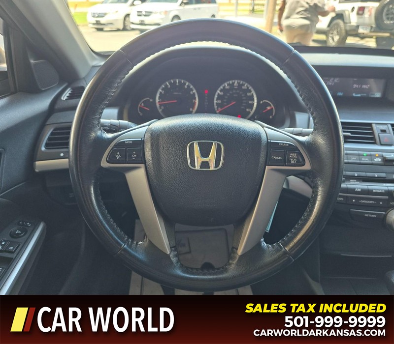 Honda Accord Sedan Vehicle Full-screen Gallery Image 15
