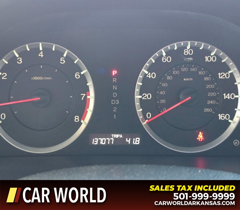 Honda Accord Sedan Vehicle Full-screen Gallery Image 16