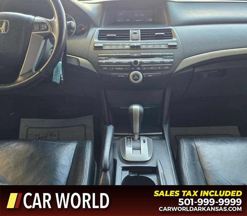 Honda Accord Sedan Vehicle Full-screen Gallery Image 18