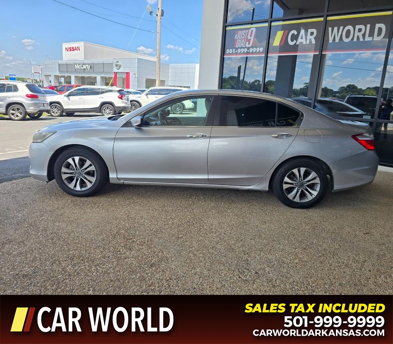 Honda Accord Sedan Vehicle Full-screen Gallery Image 4