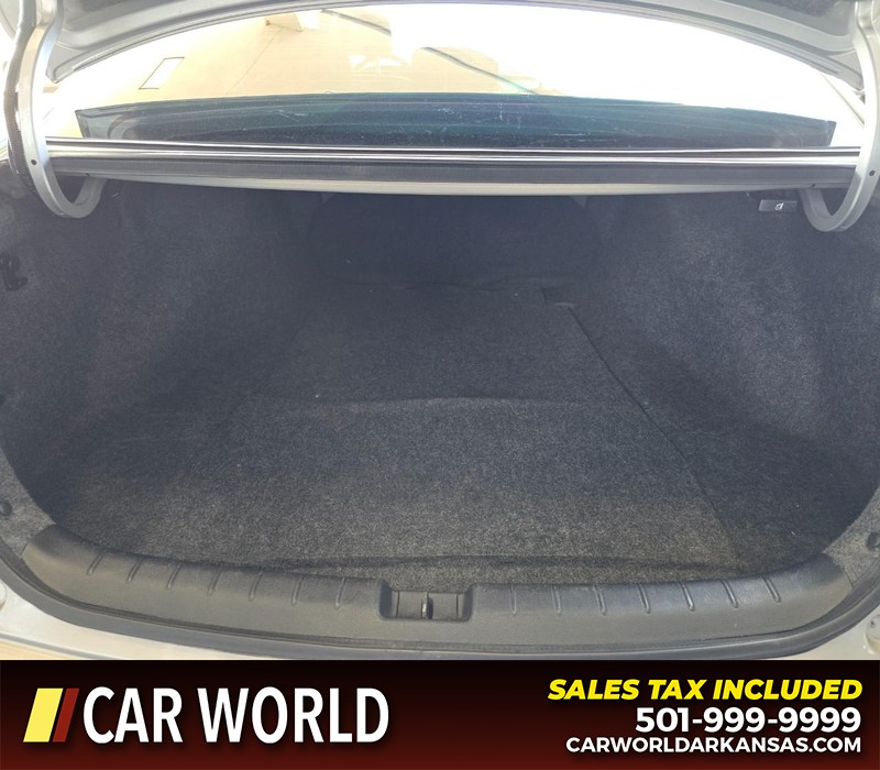 Honda Accord Sedan Vehicle Full-screen Gallery Image 13