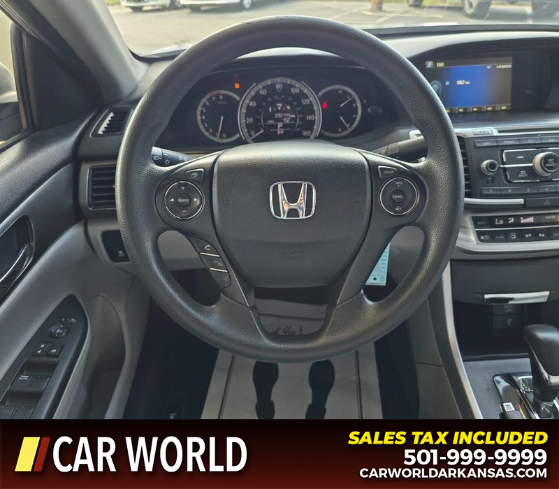 Honda Accord Sedan Vehicle Full-screen Gallery Image 14