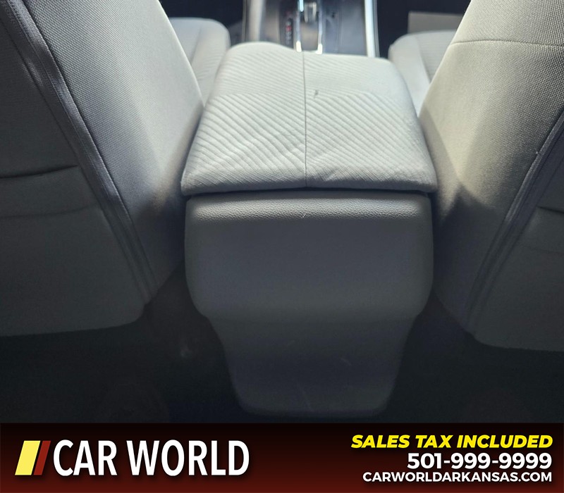 Honda Accord Sedan Vehicle Full-screen Gallery Image 18