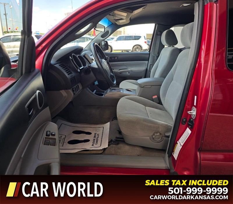 Toyota Tacoma Vehicle Full-screen Gallery Image 8