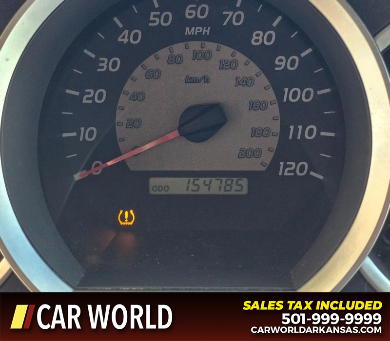 Toyota Tacoma Vehicle Full-screen Gallery Image 14