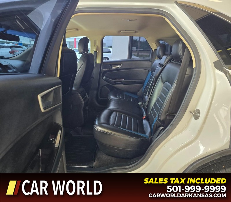 Ford Edge Vehicle Full-screen Gallery Image 10