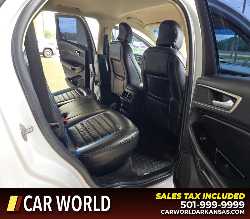 Ford Edge Vehicle Full-screen Gallery Image 12