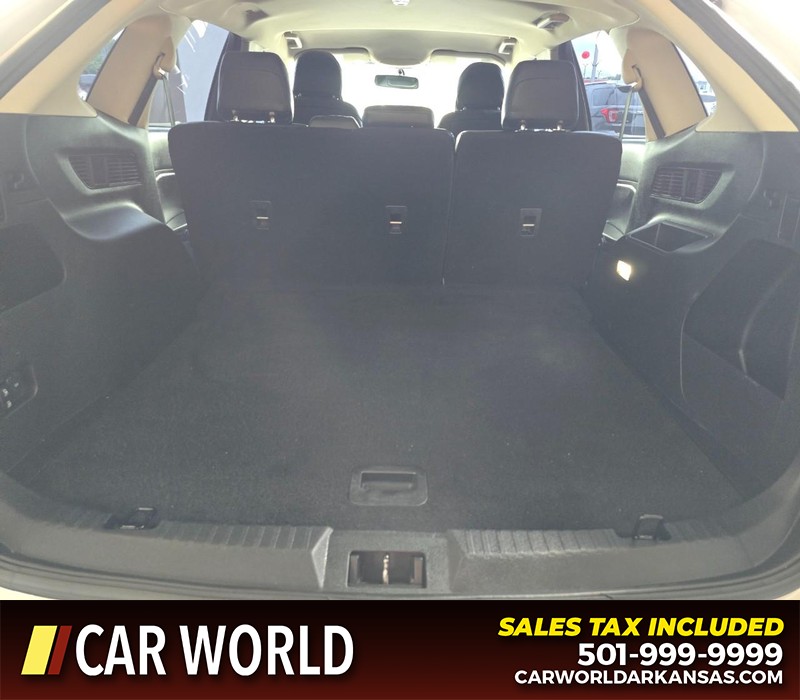 Ford Edge Vehicle Full-screen Gallery Image 14