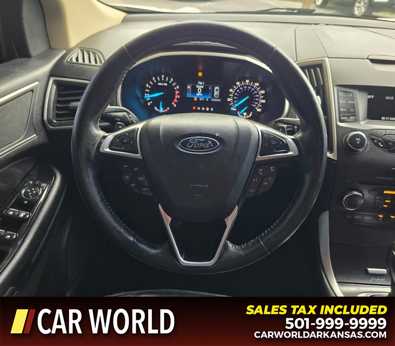 Ford Edge Vehicle Full-screen Gallery Image 16