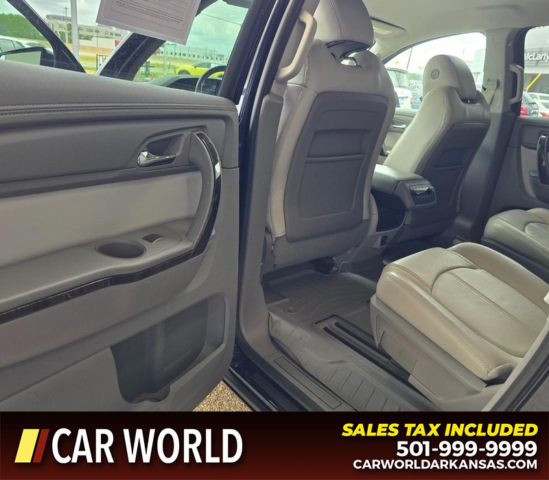 GMC Acadia Limited Vehicle Full-screen Gallery Image 9