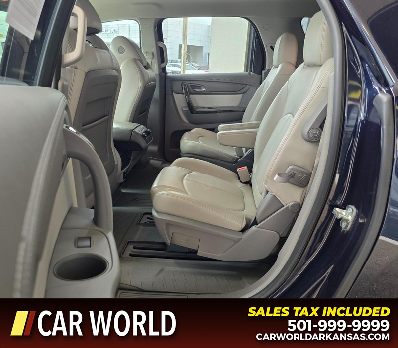GMC Acadia Limited Vehicle Full-screen Gallery Image 10