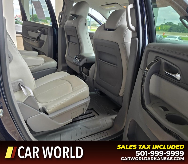 GMC Acadia Limited Vehicle Full-screen Gallery Image 13