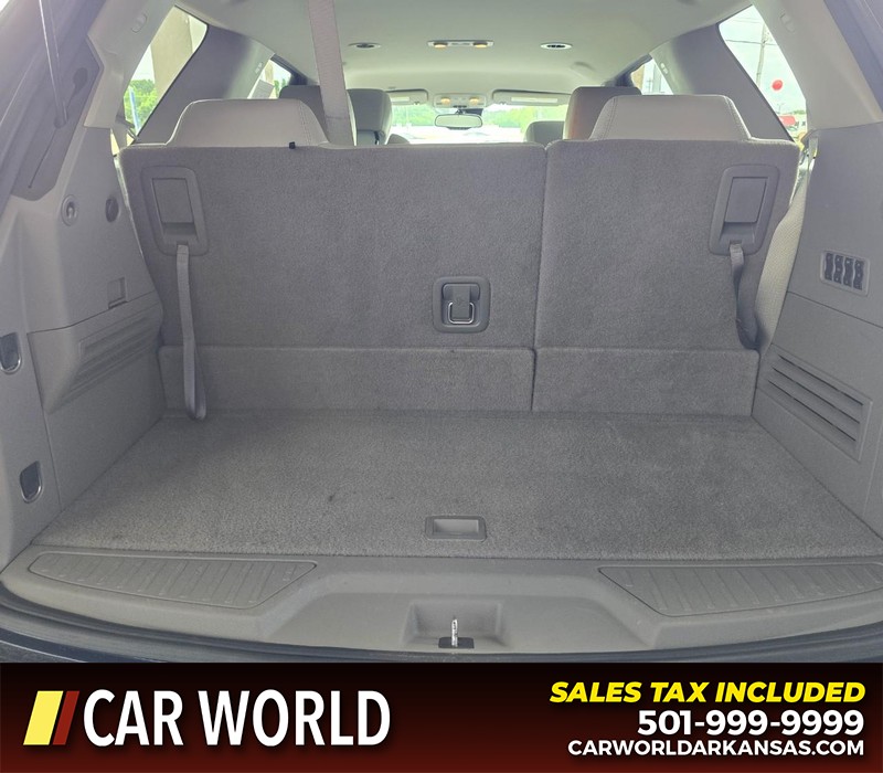 GMC Acadia Limited Vehicle Full-screen Gallery Image 15