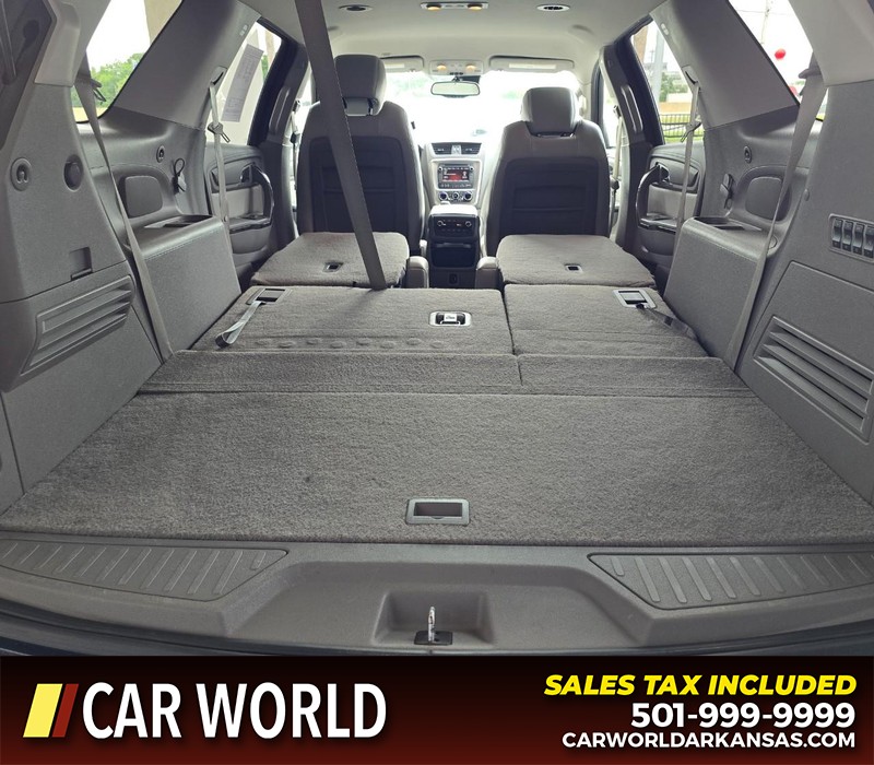 GMC Acadia Limited Vehicle Full-screen Gallery Image 17