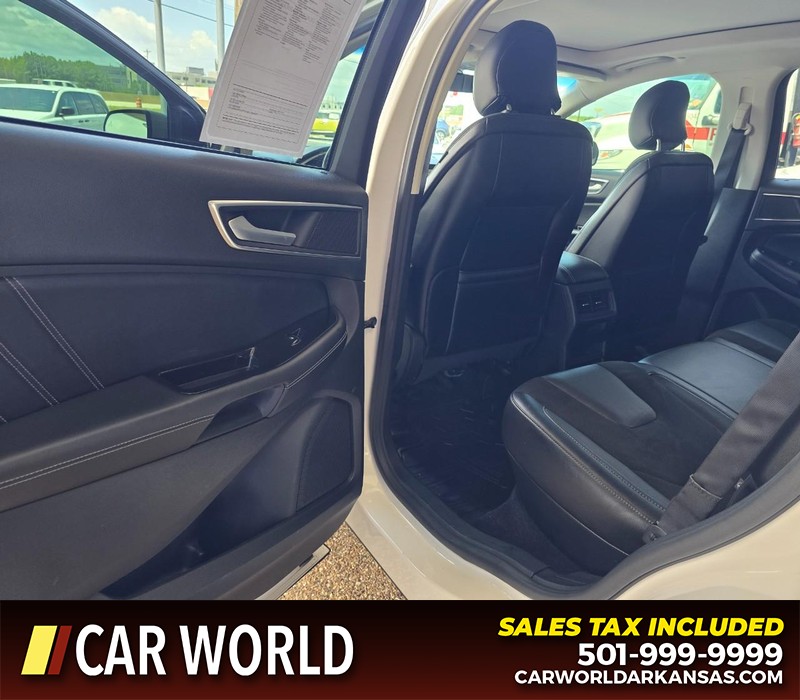 Ford Edge Vehicle Full-screen Gallery Image 9