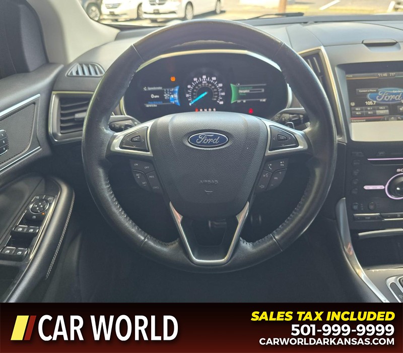 Ford Edge Vehicle Full-screen Gallery Image 16