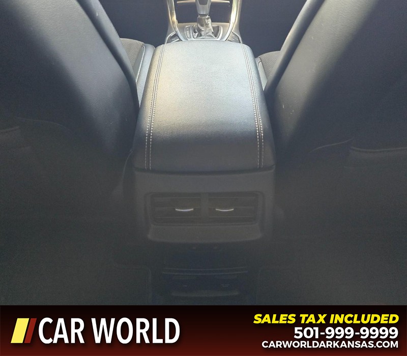Ford Edge Vehicle Full-screen Gallery Image 21