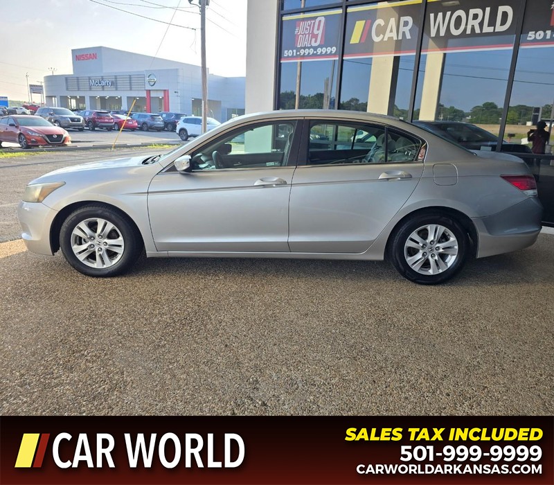 Honda Accord Sedan Vehicle Full-screen Gallery Image 4