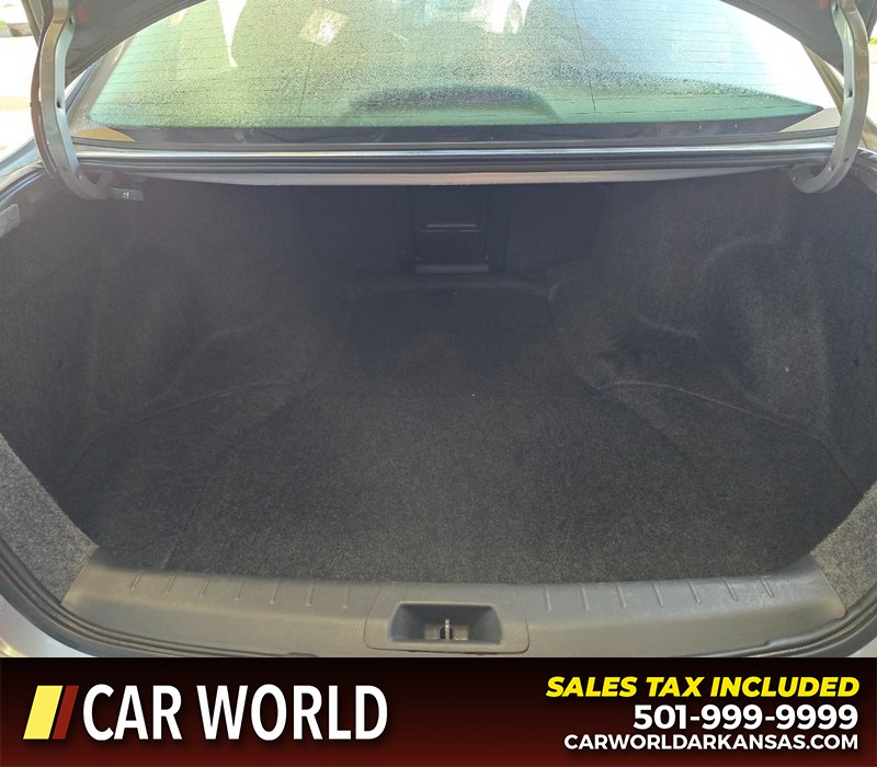 Honda Accord Sedan Vehicle Full-screen Gallery Image 13